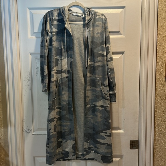 NWT! Cyrus Camo Lightweight French Terry Hooded Long Cardigan Sweatshirt S Robe - Picture 2 of 8